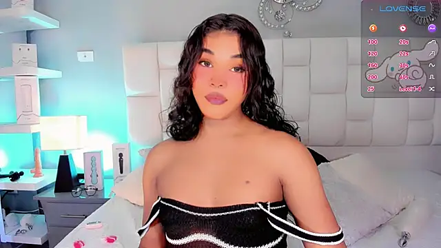 Snapshot of ValentinaMarinn chatting on 03-17-25, 09:13 ValentinaMarinn online show from 03-17-25, 09:13