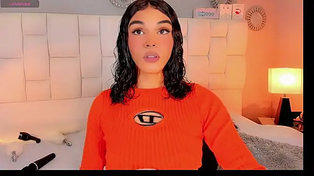 Snapshot of ValentinaMarinn chatting on 02-20-25, 08:36 ValentinaMarinn online show from 02-20-25, 08:36