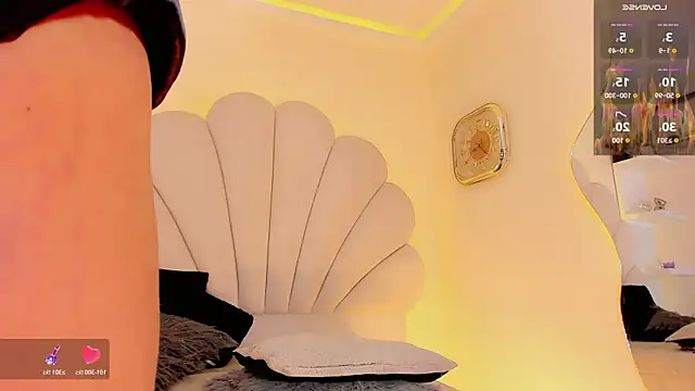 Snapshot of ValentinaMarinn chatting on 10-26-25, 09:59 ValentinaMarinn online show from 10-26-25, 09:59