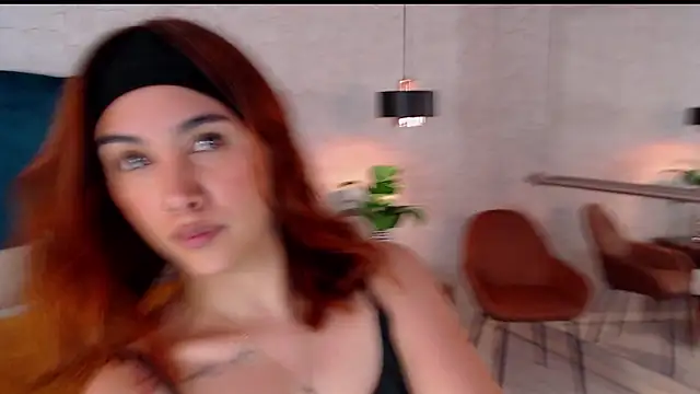 AdeleAndersonn online show from 11-19-25, 07:36