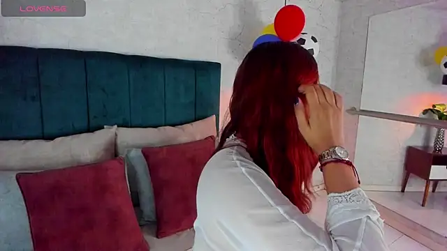 AdeleAndersonn online show from 06-19-26, 04:57