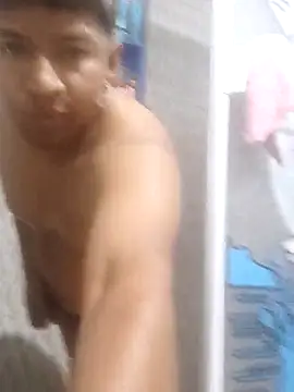 Snapshot of Tu_papi_69_ chatting on 09-20-25, 04:17 Tu papi 69 online show from 09-20-25, 04:17