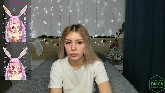 Snapshot of Kitty_Aurora chatting on 12-12-24, 04:21 Kitty Aurora online show from 12-12-24, 04:21
