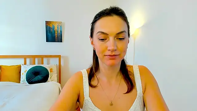 LovelyeeMia online show from 12-19-24, 10:45