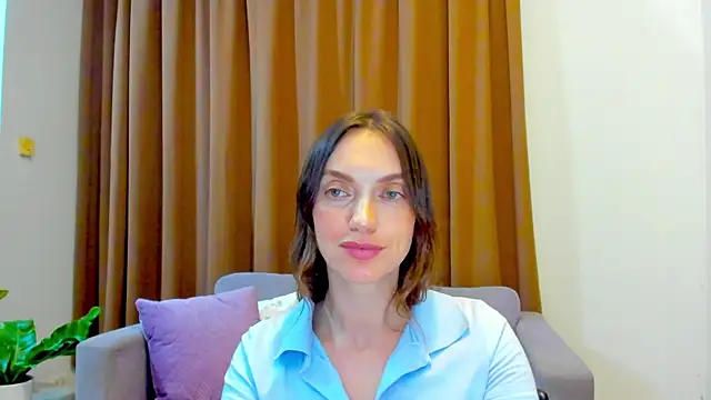 LovelyeeMia online show from 10-14-25, 11:11