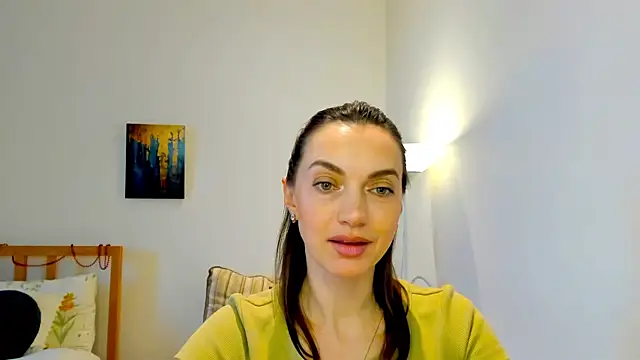 LovelyeeMia online show from 12-24-24, 12:11