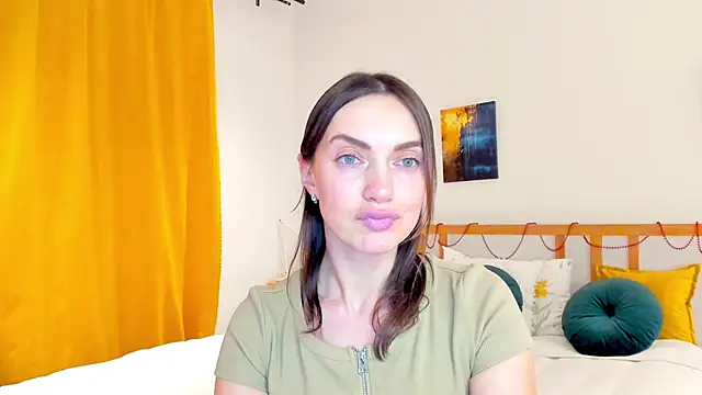 LovelyeeMia online show from 12-29-24, 06:16