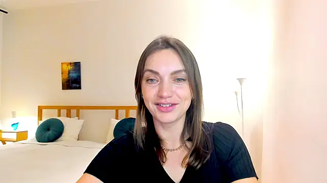 LovelyeeMia online show from 12-11-24, 07:46