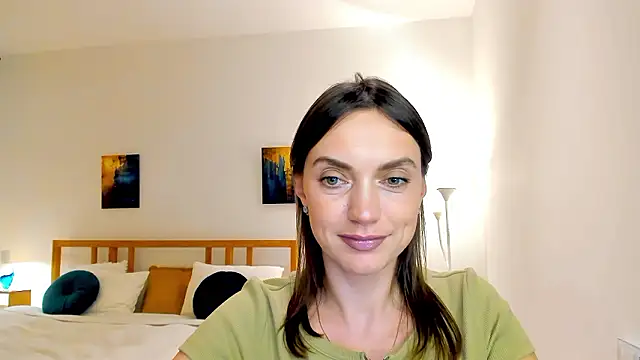 LovelyeeMia online show from 12-07-24, 06:10