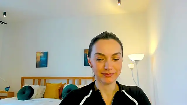 LovelyeeMia online show from 12-16-24, 07:58