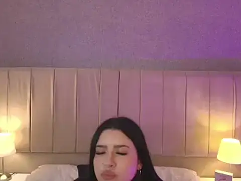 Snapshot of megan_bat chatting on 02-10-25, 04:25 megan bat online show from 02-10-25, 04:25
