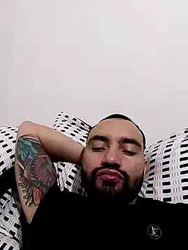 Snapshot of Juandiam chatting on 06-14-26, 01:46 Juandiam online show from 06-14-26, 01:46