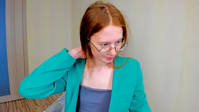 Fire Luna online show from 10-16-25, 07:38