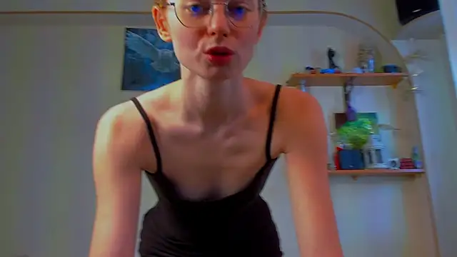 Fire Luna online show from 02-15-26, 05:52