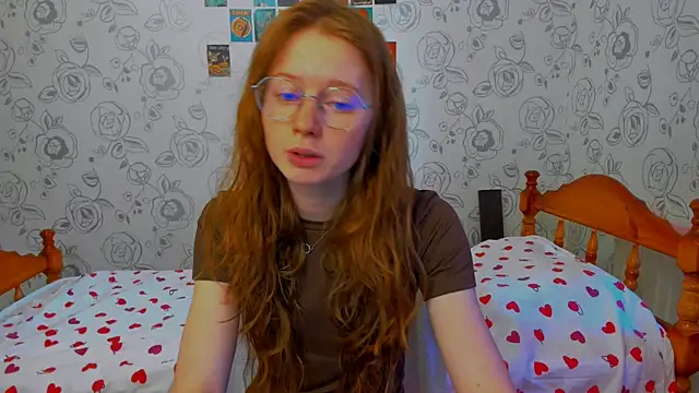 Snapshot of Fire_Luna chatting on 05-05-26, 10:07 Fire Luna online show from 05-05-26, 10:07