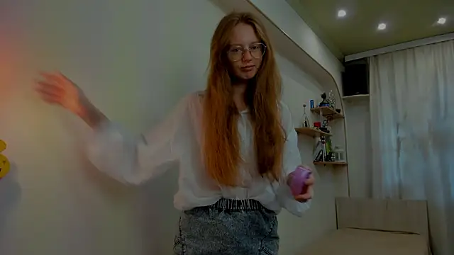 Fire Luna online show from 09-19-25, 05:11