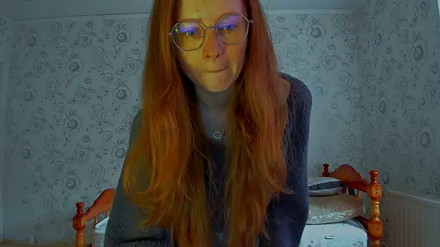Snapshot of Fire_Luna chatting on 04-27-26, 12:36 Fire Luna online show from 04-27-26, 12:36