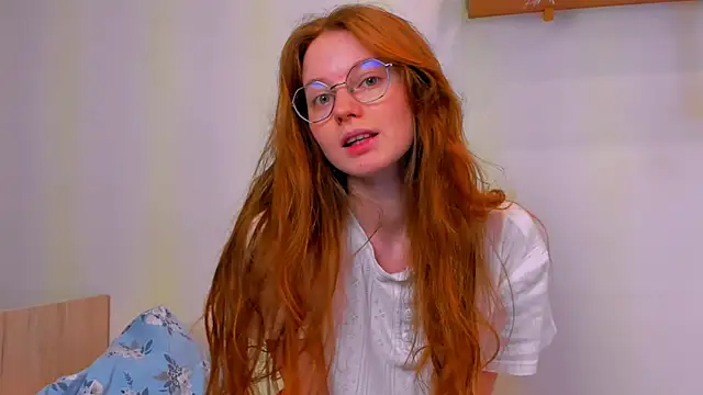 Fire Luna online show from 02-25-26, 05:40