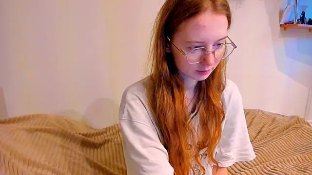 Fire Luna online show from 12-02-25, 04:36