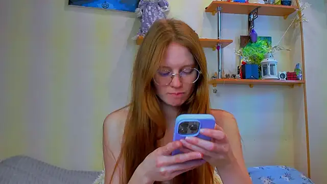 Fire Luna online show from 02-18-26, 05:05