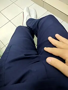 Snapshot of gatmoreno1 chatting on 10-03-25, 04:30 gatmoreno1 online show from 10-03-25, 04:30