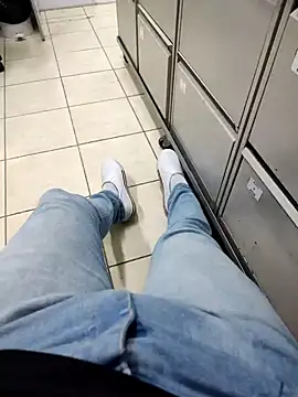 Snapshot of gatmoreno1 chatting on 10-04-25, 02:18 gatmoreno1 online show from 10-04-25, 02:18