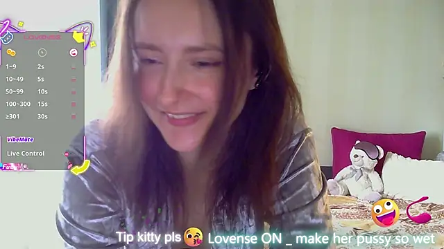 Snapshot of LilyXSky chatting on 04-10-26, 10:33 LilyXSky online show from 04-10-26, 10:33