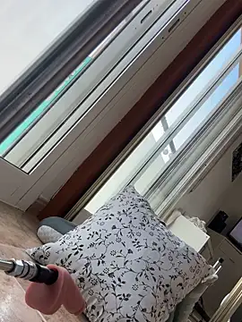 AlaskaLover online show from 04-10-26, 08:32