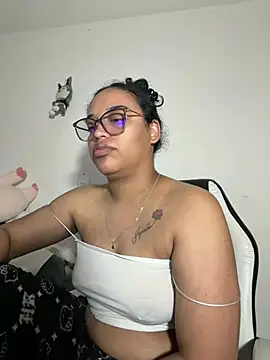 Snapshot of angela_angels_ chatting on 05-16-26, 11:20 angela angels online show from 05-16-26, 11:20