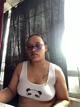 Snapshot of angela_angels_ chatting on 05-20-26, 03:42 angela angels online show from 05-20-26, 03:42
