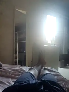 Snapshot of Juliano69xv chatting on 02-18-25, 12:17 Juliano69xv online show from 02-18-25, 12:17