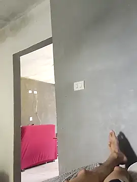 Snapshot of Juliano69xv chatting on 03-05-25, 04:35 Juliano69xv online show from 03-05-25, 04:35