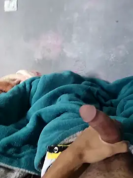 Snapshot of Juliano69xv chatting on 02-23-26, 11:33 Juliano69xv online show from 02-23-26, 11:33