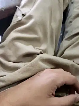 Snapshot of Juliano69xv chatting on 10-06-25, 07:47 Juliano69xv online show from 10-06-25, 07:47