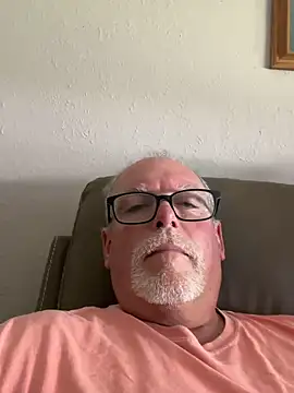 Snapshot of wildrocket02 chatting on 05-15-26, 04:05 wildrocket02 online show from 05-15-26, 04:05