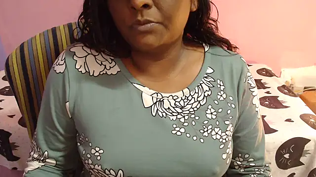 Snapshot of INDIANSIN2 chatting on 06-17-26, 04:12 INDIANSIN2 online show from 06-17-26, 04:12