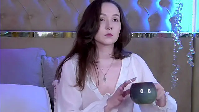 Snapshot of IreneRaye chatting on 03-17-26, 08:34 IreneRaye online show from 03-17-26, 08:34