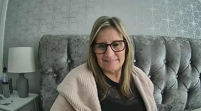 Additive Mature Linda online show from 01-20-25, 02:46
