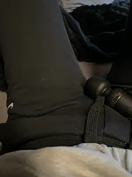 Snapshot of Ana-05 chatting on 02-18-26, 03:30 Ana-05 online show from 02-18-26, 03:30