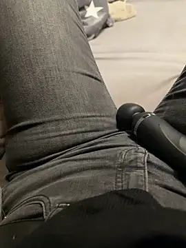 Ana-05 online show from 10-30-25, 07:44