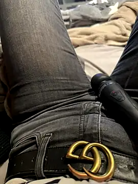 Ana-05 online show from 10-28-25, 07:24