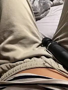 Ana-05 online show from 10-29-25, 07:02