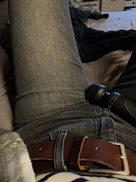 Snapshot of Ana-05 chatting on 02-21-26, 03:47 Ana-05 online show from 02-21-26, 03:47