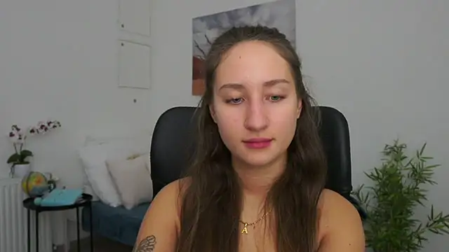 magic   smile online show from 01-29-25, 08:18