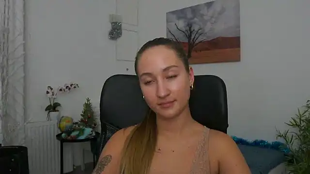 magic   smile online show from 12-17-24, 05:04