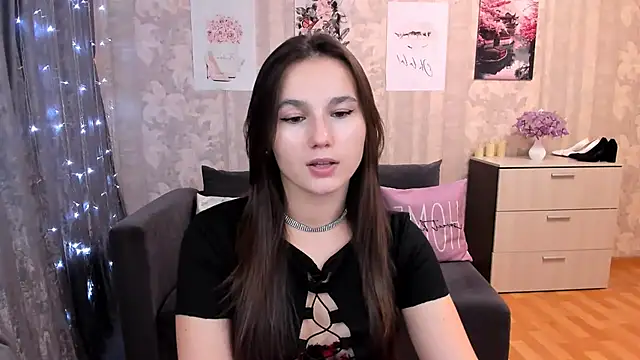 Snapshot of MilaDaisen chatting on 09-26-25, 02:24 MilaDaisen online show from 09-26-25, 02:24