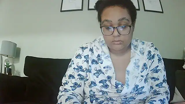 Snapshot of vanilla_chocolate23 chatting on 10-16-25, 06:43 vanilla chocolate23 online show from 10-16-25, 06:43
