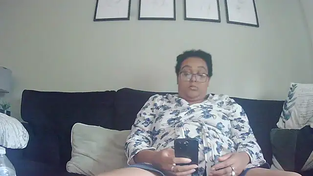 vanilla chocolate23 online show from 11-05-25, 09:23