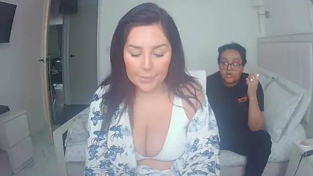 vanilla chocolate23 online show from 02-26-26, 12:38