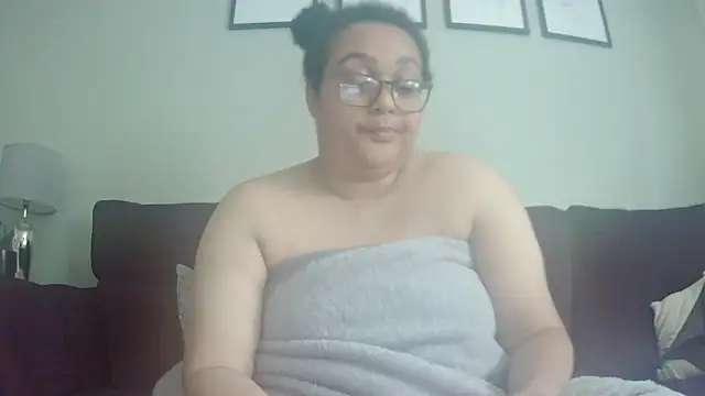 Snapshot of vanilla_chocolate23 chatting on 05-27-26, 08:32 vanilla chocolate23 online show from 05-27-26, 08:32